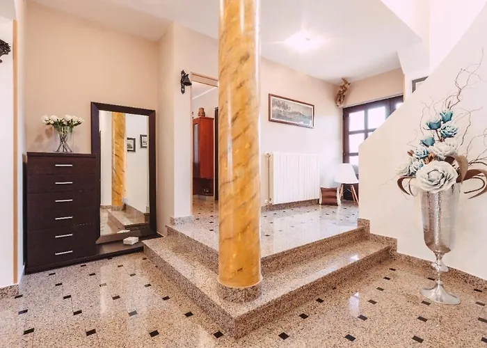 Ines Βίλα Πούλα